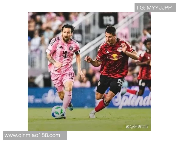 18号足球球星领衔球队新赛季征程 突破挑战展现非凡实力