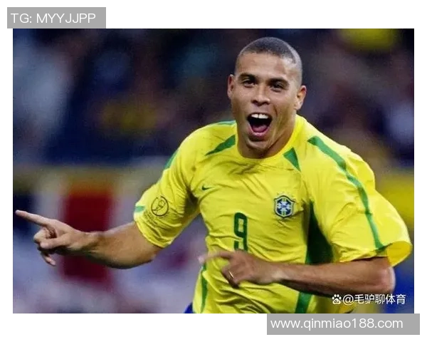 16号球星足球明星风采尽显 足球场上勇往直前的英雄人物