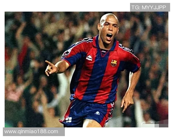 2004年世界足球球星实力排名全面解析与经典球员表现回顾