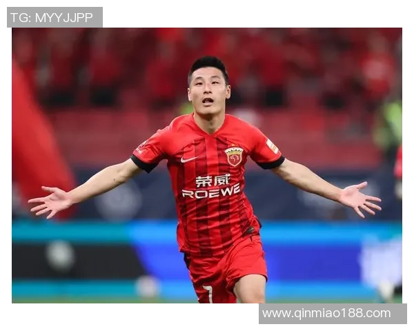 中国足球明星武磊展现拼搏精神 助力中国足球腾飞新征程 中国足球明星武磊展现拼搏精神 助力中国足球腾飞新征程