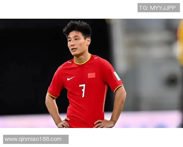 中国足球球星定妆照发布 展现新赛季风采与拼搏精神