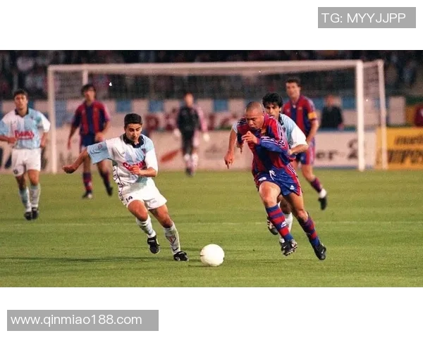 克罗利亚足球辉煌岁月中的传奇球星与时代印记解析