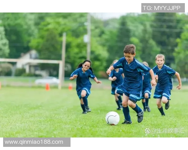 绿茵场上足球球星绽放迷人瞬间点亮无数球迷心中热血时刻 绿茵场上足球球星绽放迷人瞬间点亮无数球迷心中热血时刻